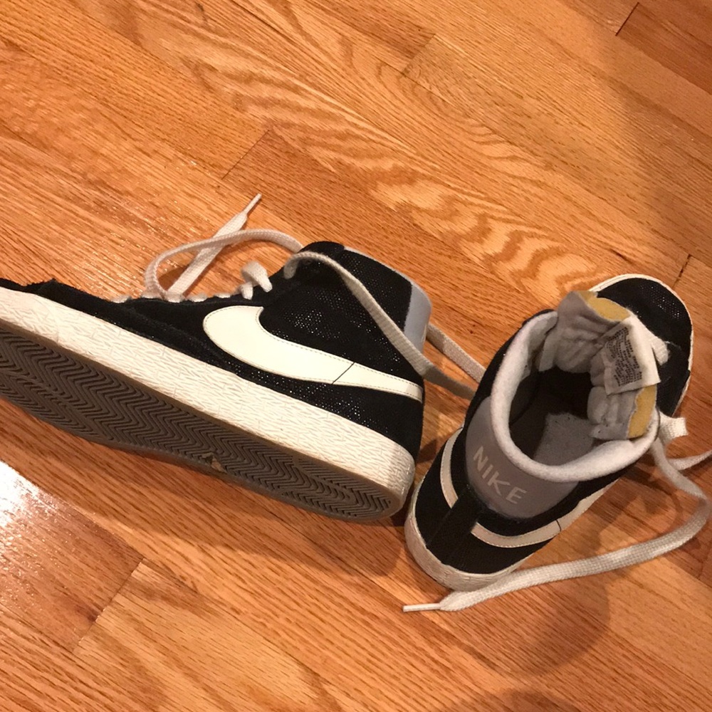 Nike Blazer Mid Sneaker